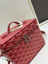 Load image into Gallery viewer, MUSE VANITY CASE (RED)
