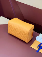 Load image into Gallery viewer, LOUIS DOPP KIT (YELLOW)