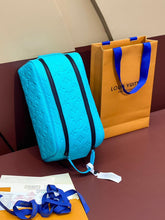 Load image into Gallery viewer, LOUIS DOPP KIT (TURQUOISE)