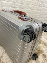 Load image into Gallery viewer, ORIGINAL CABIN TWIST 36L (BROWN)