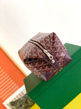 Load image into Gallery viewer, BOWLING 25 VANITY CASE (BURGUNDY)