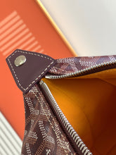 Load image into Gallery viewer, BOWLING 25 VANITY CASE (BURGUNDY)