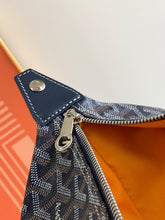 Load image into Gallery viewer, BOWLING 25 VANITY CASE (NAVY)