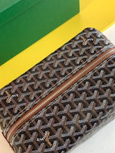 Load image into Gallery viewer, BOWLING 25 VANITY CASE (BLACK TAN)