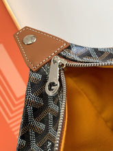 Load image into Gallery viewer, BOWLING 25 VANITY CASE (BLACK TAN)