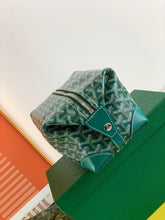 Load image into Gallery viewer, BOWLING 25 VANITY CASE (GREEN)