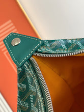 Load image into Gallery viewer, BOWLING 25 VANITY CASE (GREEN)