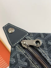 Load image into Gallery viewer, BOWLING 25 VANITY CASE (GREY)