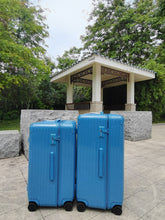 Load image into Gallery viewer, ESSENTIAL TRUNK PLUS 100L (GLOSS SEA BLUE)