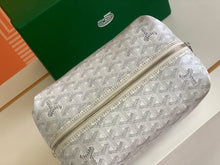 Load image into Gallery viewer, BOWLING 25 VANITY CASE (WHITE)