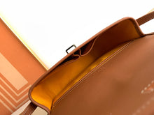 Load image into Gallery viewer, BELVEDERE PM BAG (BLACK TAN)