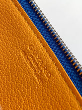 Load image into Gallery viewer, INSERT LOUISE CLUTCH (BLUE)