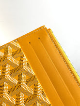 Load image into Gallery viewer, INSERT LOUISE CLUTCH (YELLOW)