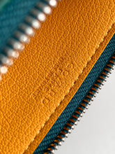 Load image into Gallery viewer, INSERT LOUISE CLUTCH (GREEN)