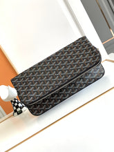 Load image into Gallery viewer, SAINTE-MARIE MM CLUTCH (BLACK TAN)