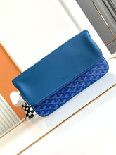 Load image into Gallery viewer, SAINTE-MARIE MM CLUTCH (BLUE)