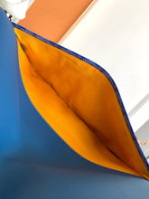 Load image into Gallery viewer, SAINTE-MARIE MM CLUTCH (BLUE)