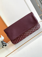 Load image into Gallery viewer, SAINTE-MARIE MM CLUTCH (BURGUNDY)