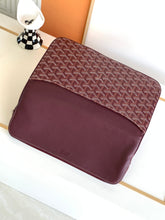 Load image into Gallery viewer, SAINTE-MARIE MM CLUTCH (BURGUNDY)