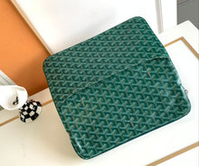 Load image into Gallery viewer, SAINTE-MARIE MM CLUTCH (GREEN)