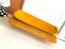Load image into Gallery viewer, SAINTE-MARIE MM CLUTCH (YELLOW)