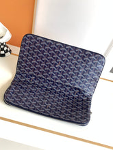 Load image into Gallery viewer, SAINTE-MARIE MM CLUTCH (NAVY)