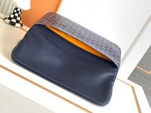 Load image into Gallery viewer, SAINTE-MARIE MM CLUTCH (NAVY)