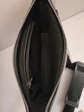 Load image into Gallery viewer, GG MEDIUM MESSENGER BAG (BLACK)