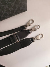 Load image into Gallery viewer, GG MEDIUM MESSENGER BAG (BLACK)