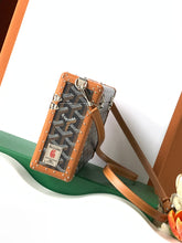 Load image into Gallery viewer, CASSETTE TRUNK (BLACK TAN)