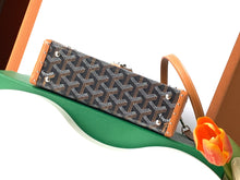 Load image into Gallery viewer, CASSETTE TRUNK (BLACK TAN)