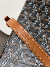 Load image into Gallery viewer, CASSETTE TRUNK (BLACK TAN)