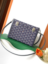 Load image into Gallery viewer, CASSETTE TRUNK (NAVY BLUE)