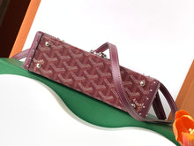 Load image into Gallery viewer, CASSETTE TRUNK (BURGUNDY)