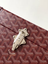 Load image into Gallery viewer, CASSETTE TRUNK (BURGUNDY)