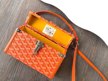 Load image into Gallery viewer, CASSETTE TRUNK (ORANGE)