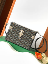 Load image into Gallery viewer, CASSETTE TRUNK (BLACK)