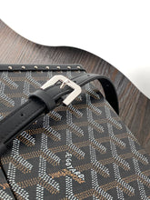 Load image into Gallery viewer, CASSETTE TRUNK (BLACK)