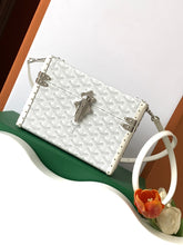 Load image into Gallery viewer, CASSETTE TRUNK (WHITE)