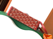 Load image into Gallery viewer, CASSETTE TRUNK (RED)