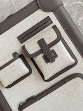 Load image into Gallery viewer, CABIN SUITCASE 24L (TAUPE POCKETS)
