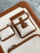 Load image into Gallery viewer, CABIN SUITCASE 24L (CARAMEL POCKETS)
