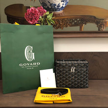 Load image into Gallery viewer, MUSE VANITY CASE (BLACK)