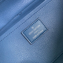 Load image into Gallery viewer, LOUIS LOCKER DOPP KIT (BLUE)