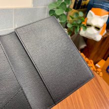 Load image into Gallery viewer, LOUIS CLASSIC MONOGRAM PASSPORT HOLDER (BLACK)