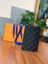 Load image into Gallery viewer, LOUIS CLASSIC DAMIER GRAPHITE PASSPORT HOLDER (BLACK)
