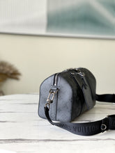 Load image into Gallery viewer, LOUIS KEEPALL BANDOULIERE 25 MONOGRAM (BLACK)