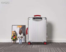 Load image into Gallery viewer, CLASSIC CABIN 36L SILVER (RED HANDLE)
