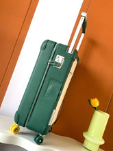 Load image into Gallery viewer, CABIN SUITCASE 24L (FOREST GREEN)