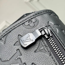 Load image into Gallery viewer, LOUIS MONOGRAM PULSE MESSENGER (ECLIPSE)